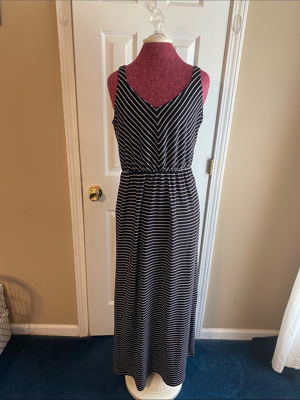 Sonoma Sleeveless Size Medium Black & White Striped V-Neck Maxi Dress